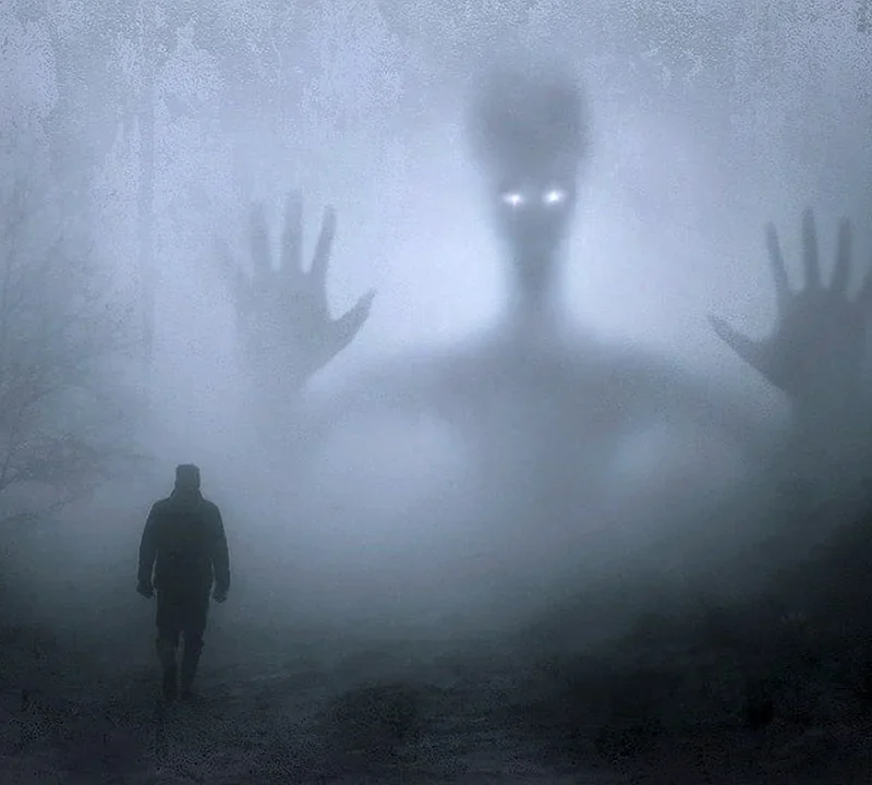 Geist im Nebel als Paranoiagestalt nach dem Cannabiskonsum