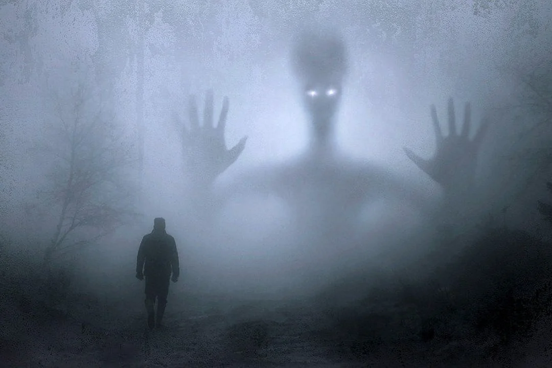 Geist im Nebel als Paranoiagestalt nach dem Cannabiskonsum