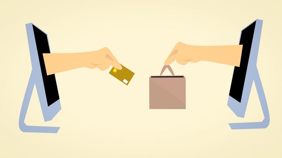Symbolische Kaufaubwicklung in einem Seedshop mit Kreditkartenzahlung gegen Warenversendung